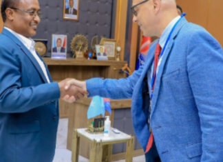 Mayor of Mogadishu Meets with UNICEF Somalia Operations Chief