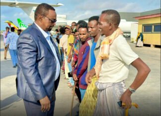 Yusuf Dabageed Bids Farewell to Recovered Ma’awisley Fighters Returning to Hiiraan Region