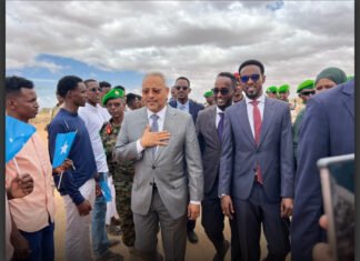 Djibouti FM Arrives in Beledweyne for Talks with Military Officers