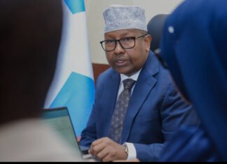 Somali Minister to Ex-President Sharif: “No One Will Support You”