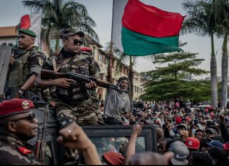 Madagascar Parliament Ousts President Ravalomanana After Youth-Led Uprising