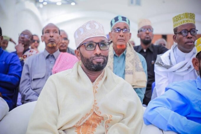 Abdijamal Mohamed Ali Sworn in as Chieftain of Abdalla Samatalis in Hawadle