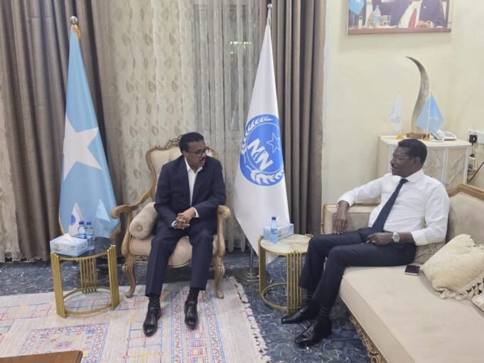 Former Somali President Farmaajo Meets Galmudug Leader Qoorqoor in Mogadishu